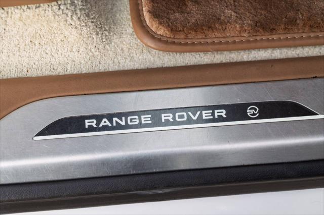 Photo of 2022 White Land Rover Range Rover