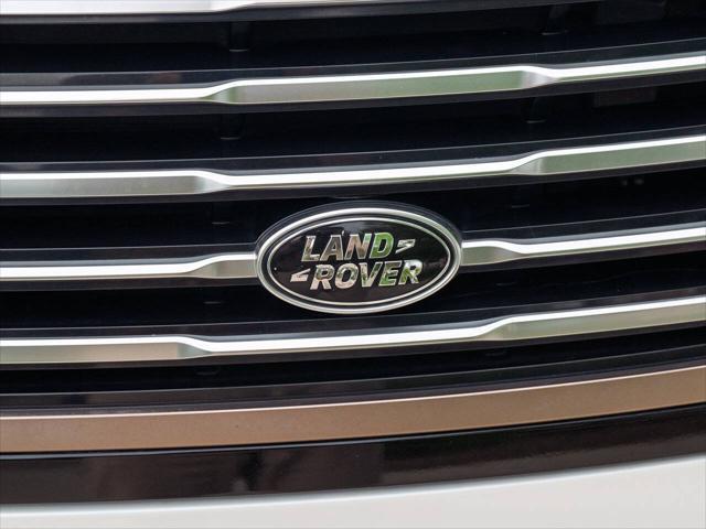 Photo of 2022 White Land Rover Range Rover