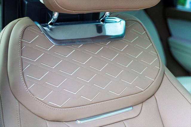 Photo of 2022 White Land Rover Range Rover