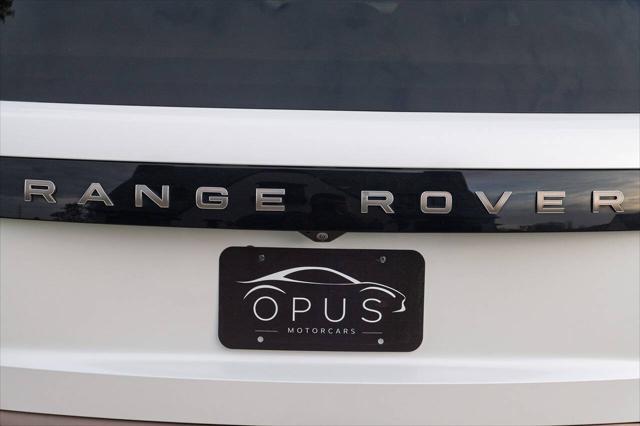 Photo of 2022 White Land Rover Range Rover