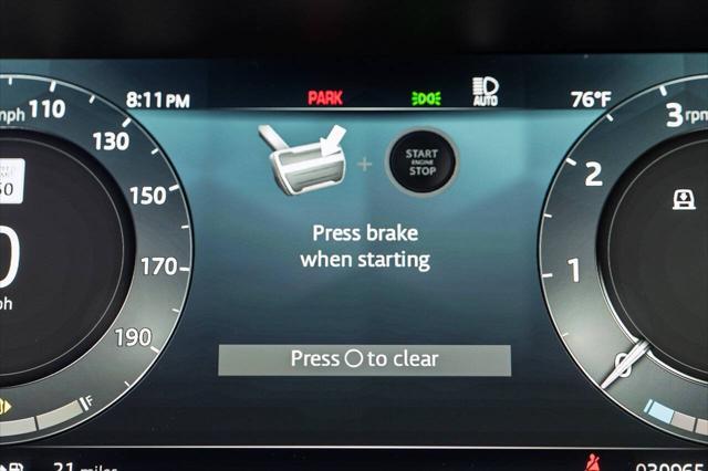 Photo of 2022 White Land Rover Range Rover