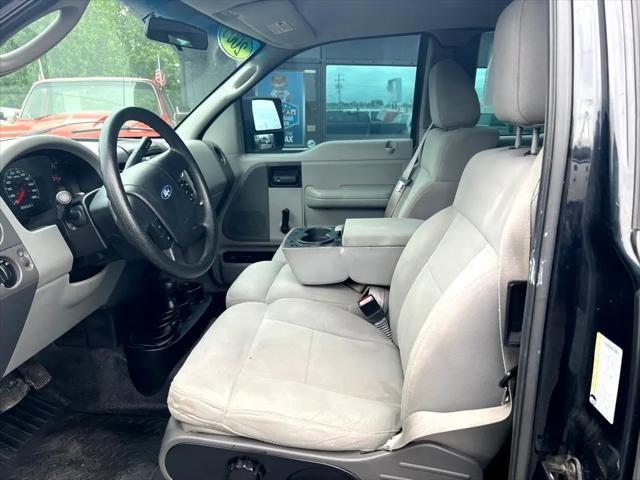 Photo of 2005 BLACK Ford F-150