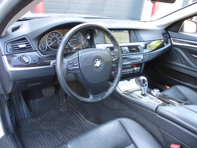 Photo of 2013 Silver BMW 528