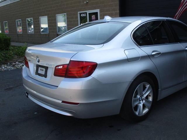 Photo of 2013 Silver BMW 528