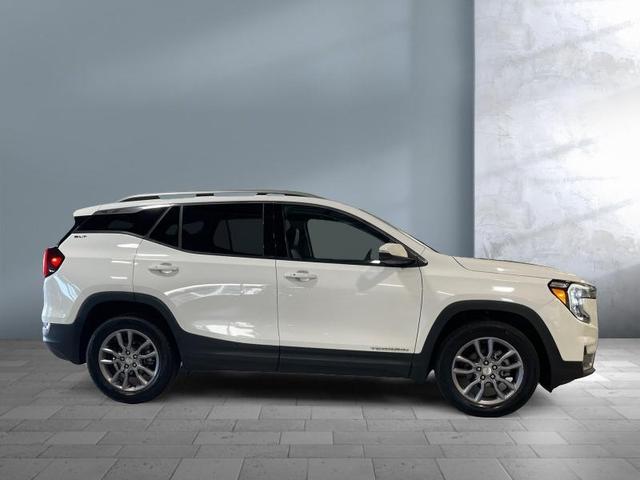 Photo of 2023 White GMC Terrain
