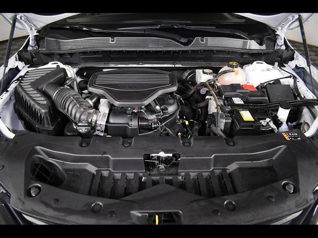 Photo of 2022 Summit White Chevrolet Blazer