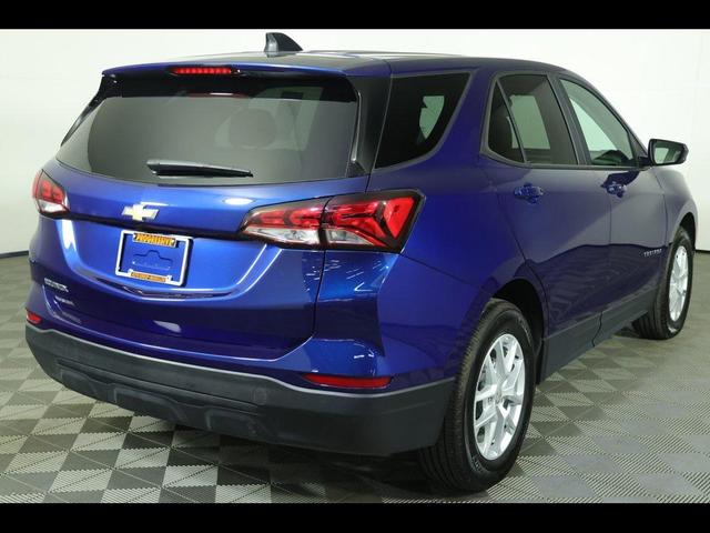 Photo of 2022 Blue Glow Metallic Chevrolet Equinox