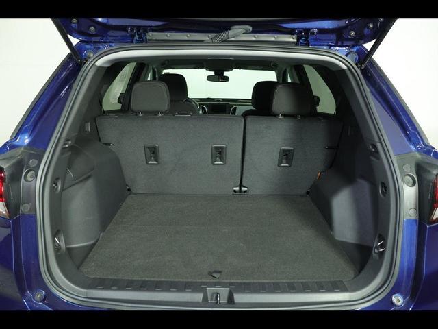 Photo of 2022 Blue Glow Metallic Chevrolet Equinox