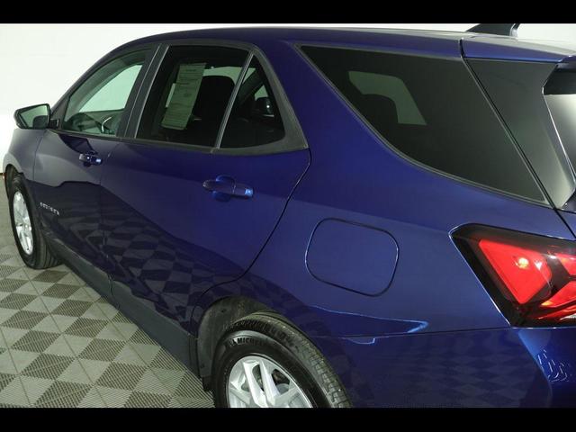 Photo of 2022 Blue Glow Metallic Chevrolet Equinox