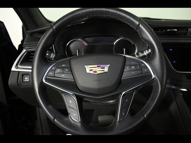 Photo of 2022 Stellar Black Metallic Cadillac XT5