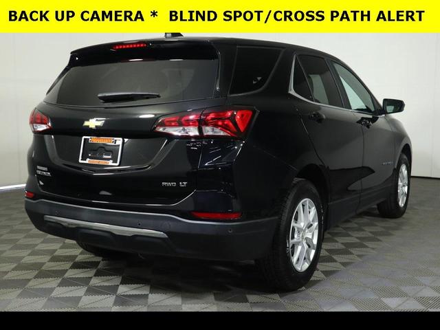 Photo of 2022 Mosaic Black Metallic Chevrolet Equinox