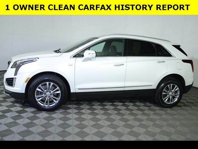Photo of 2022 Crystal White Tricoat Cadillac XT5