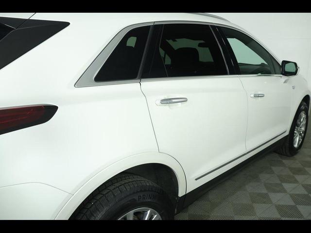 Photo of 2022 Crystal White Tricoat Cadillac XT5