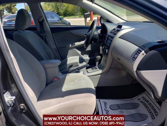 Photo of 2012 Magnetic Gray Metallic Toyota Corolla