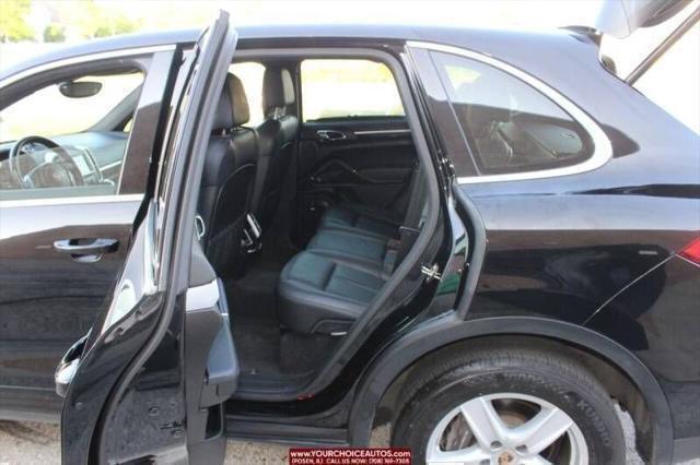 Photo of 2013 Black Porsche Cayenne