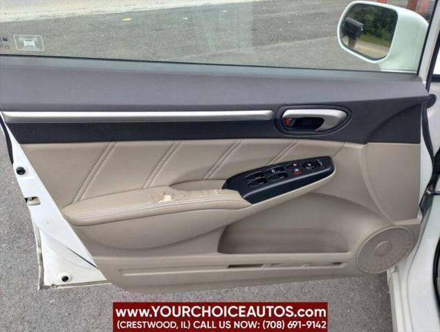 Photo of 2009 Taffeta White Honda Civic