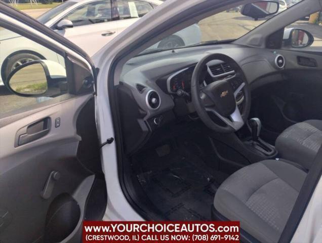 Photo of 2018 Summit White Chevrolet Sonic