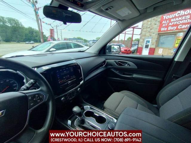 Photo of 2021 Summit White Chevrolet Traverse
