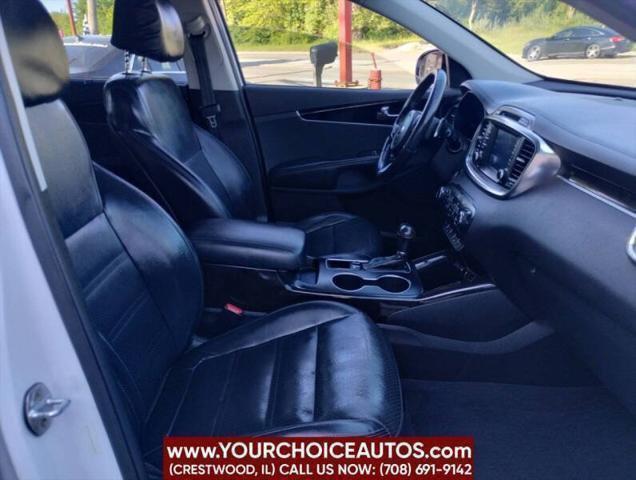 Photo of 2017 Snow White Pearl Kia Sorento
