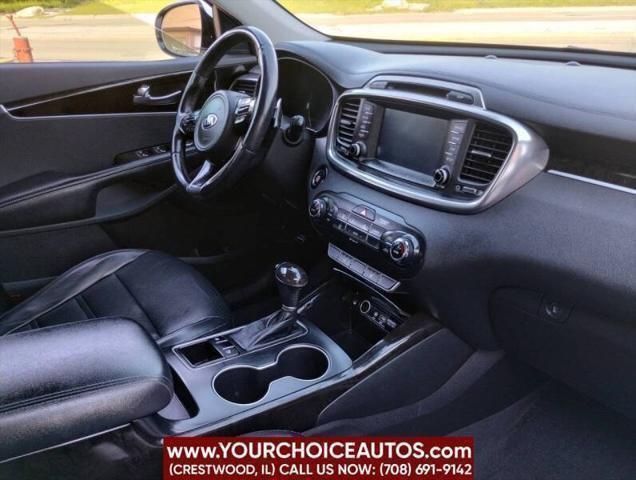 Photo of 2017 Snow White Pearl Kia Sorento