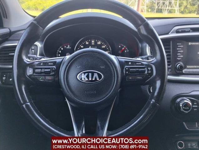 Photo of 2017 Snow White Pearl Kia Sorento