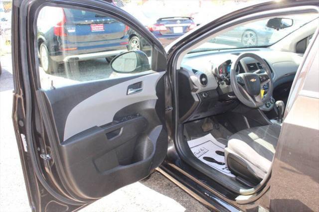 Photo of 2013 Mocha Bronze Metallic Chevrolet Sonic