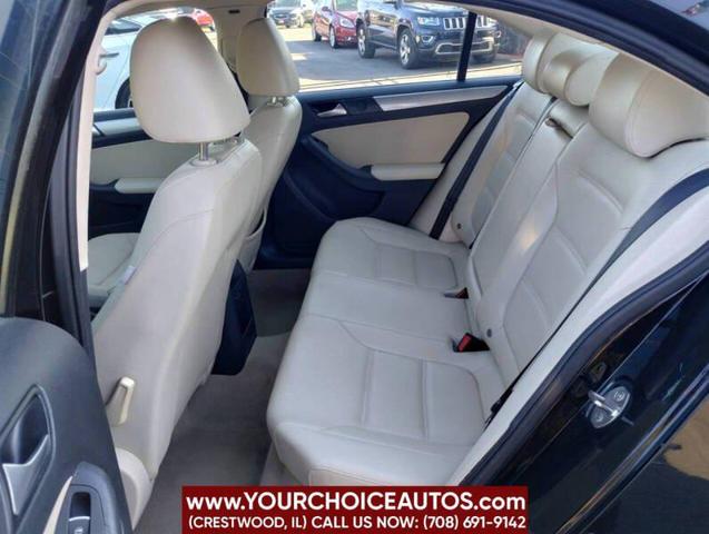 Photo of 2015 Black Volkswagen Jetta