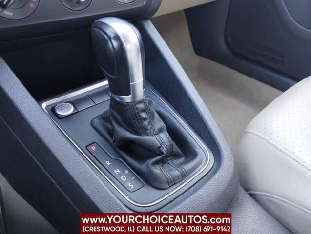 Photo of 2015 Black Volkswagen Jetta