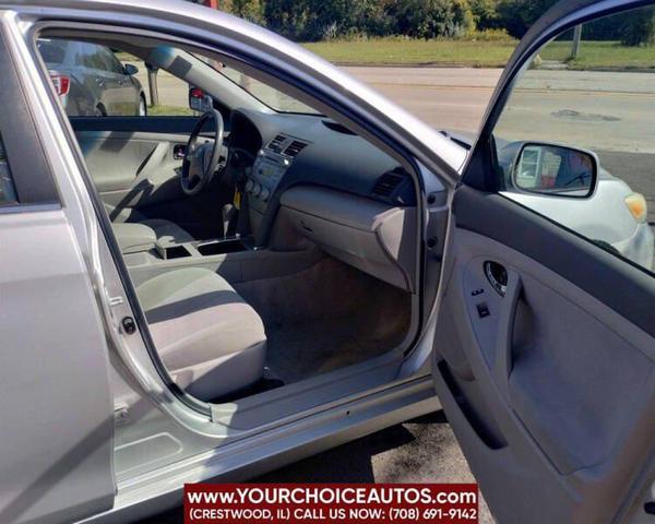 Photo of 2010 Classic Silver Metallic Toyota Camry
