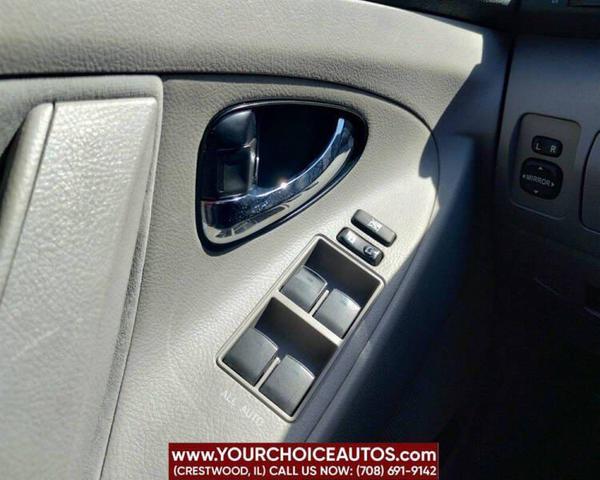 Photo of 2010 Classic Silver Metallic Toyota Camry