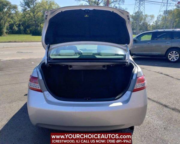 Photo of 2010 Classic Silver Metallic Toyota Camry