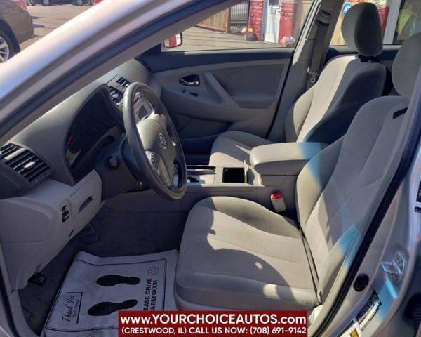 Photo of 2010 Classic Silver Metallic Toyota Camry