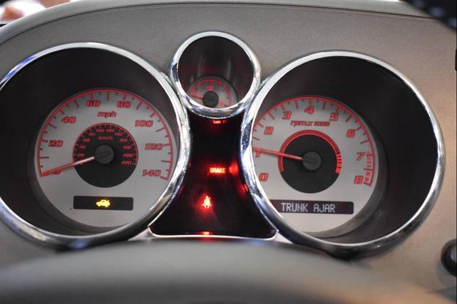 Photo of 2007 Mysterious (Black) Pontiac Solstice
