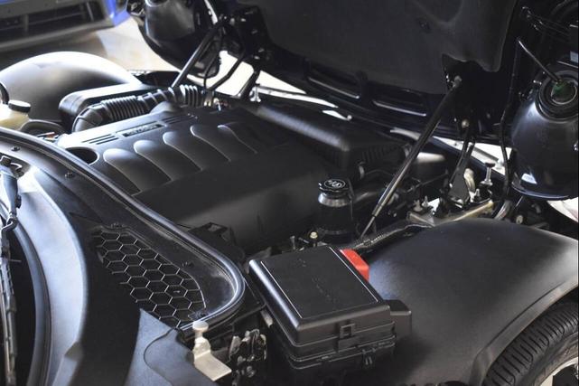 Photo of 2007 Mysterious (Black) Pontiac Solstice