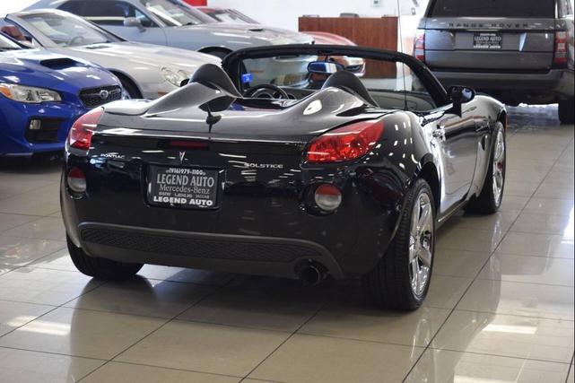 Photo of 2007 Mysterious (Black) Pontiac Solstice