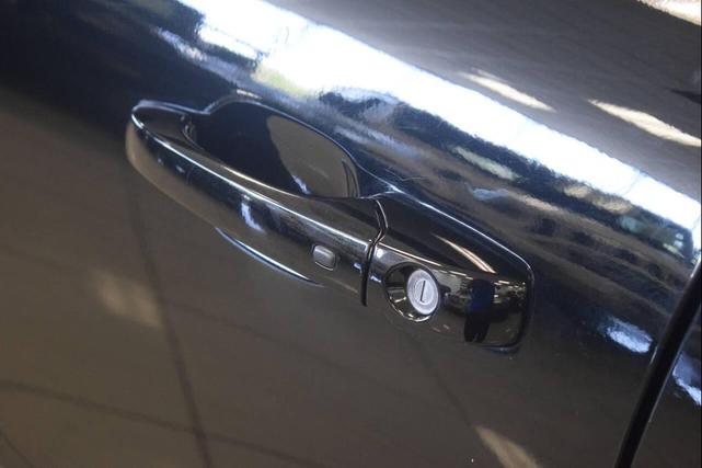 Photo of 2020 DB Black Clearcoat Dodge Durango