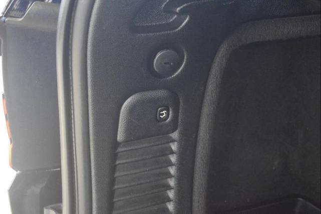 Photo of 2020 DB Black Clearcoat Dodge Durango