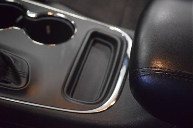 Photo of 2020 DB Black Clearcoat Dodge Durango