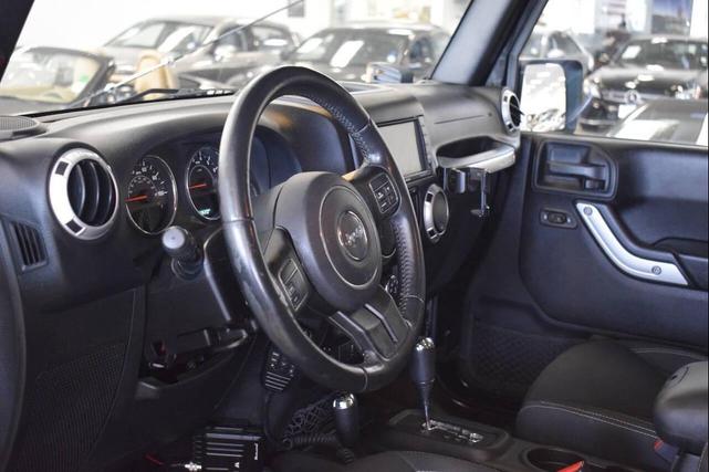 Photo of 2016 Black Clearcoat Jeep Wrangler Unlimited