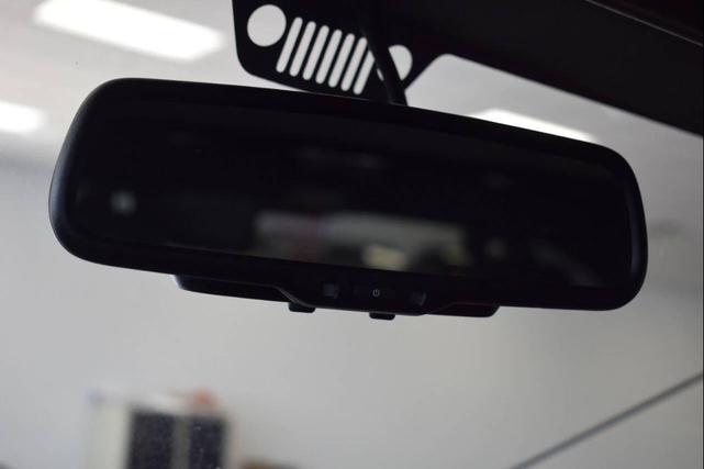 Photo of 2016 Black Clearcoat Jeep Wrangler Unlimited