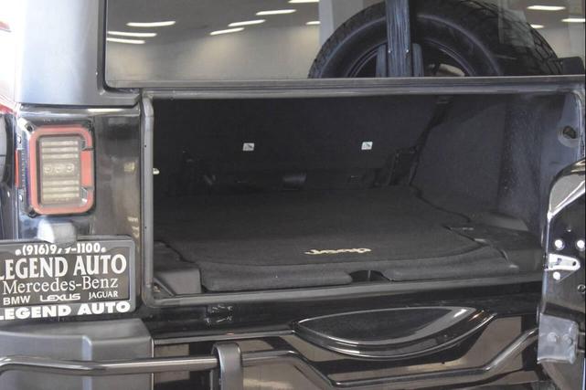 Photo of 2016 Black Clearcoat Jeep Wrangler Unlimited