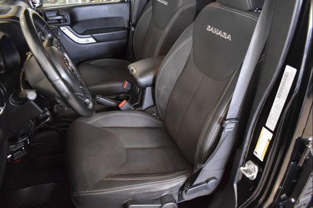 Photo of 2016 Black Clearcoat Jeep Wrangler Unlimited