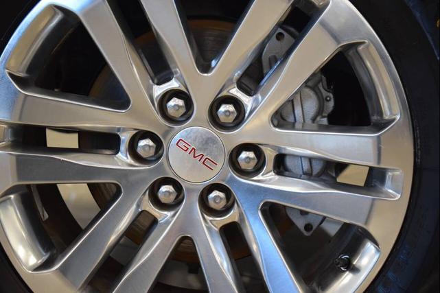 Photo of 2015 Bronze Alloy Metallic GMC Canyon