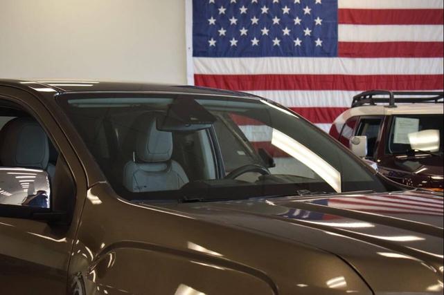 Photo of 2015 Bronze Alloy Metallic GMC Canyon