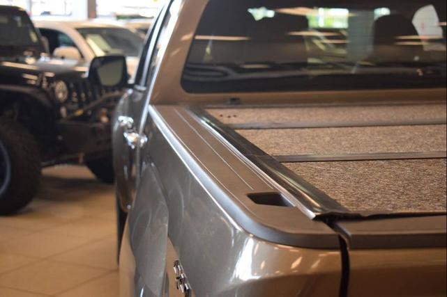 Photo of 2015 Bronze Alloy Metallic GMC Canyon