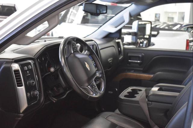 Photo of 2015 White Chevrolet Silverado 3500