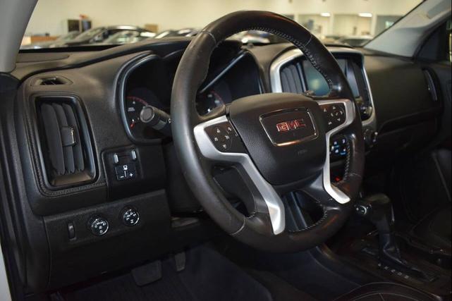 Photo of 2016 Summit White GMC Canyon
