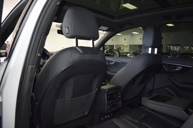 Photo of 2020 White Audi Q7