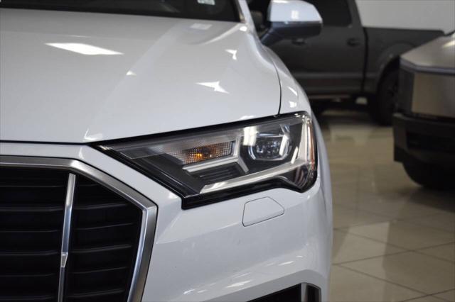 Photo of 2020 White Audi Q7