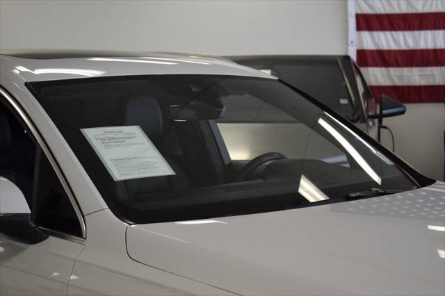 Photo of 2020 White Audi Q7